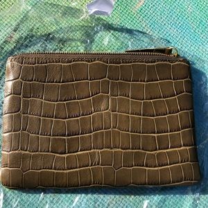 Madewell The Leather Pouch Clutch: Croc Embossed Edition